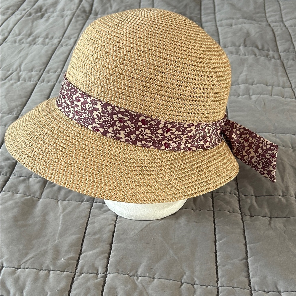 Elegant Tan Sun Hat with Floral Band